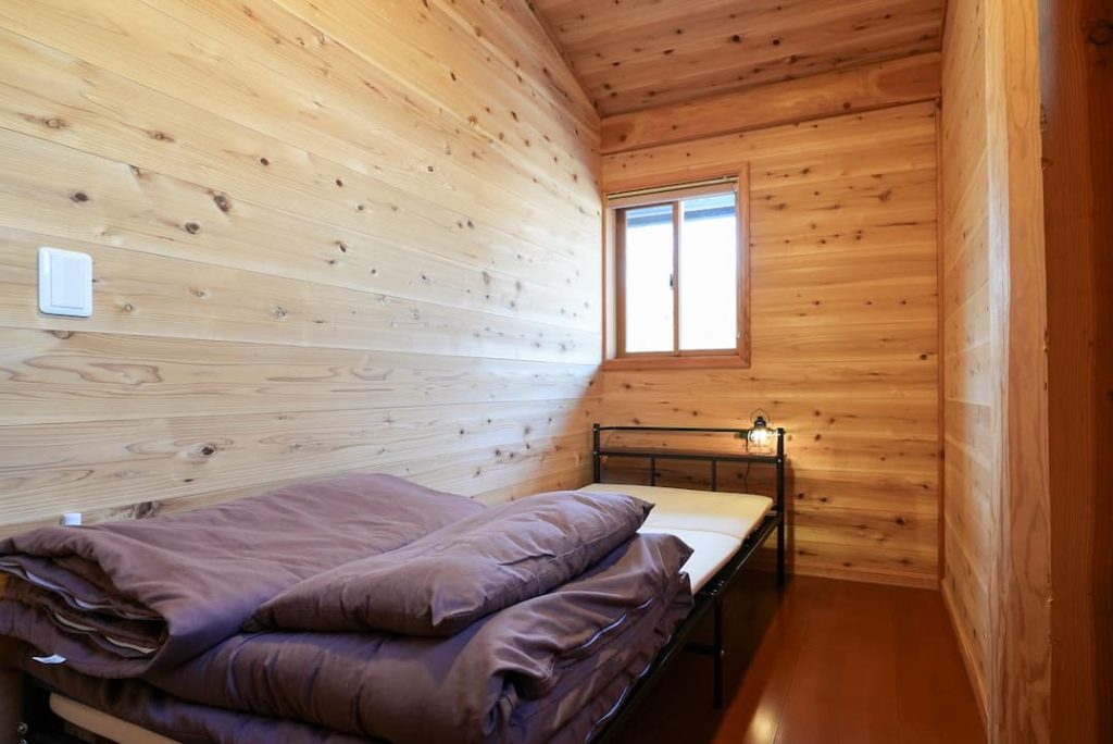 北軽井沢・嬬恋村のワーケーション宿泊施設Piggies TNGの寝室