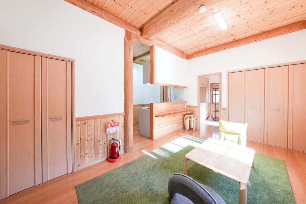 北軽井沢・嬬恋村のワーケーション施設Piggies TNGのダイニング