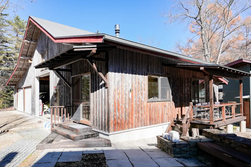 北軽井沢・嬬恋村のコワーキングスペース（ピギーズコワーキング）の建物外観