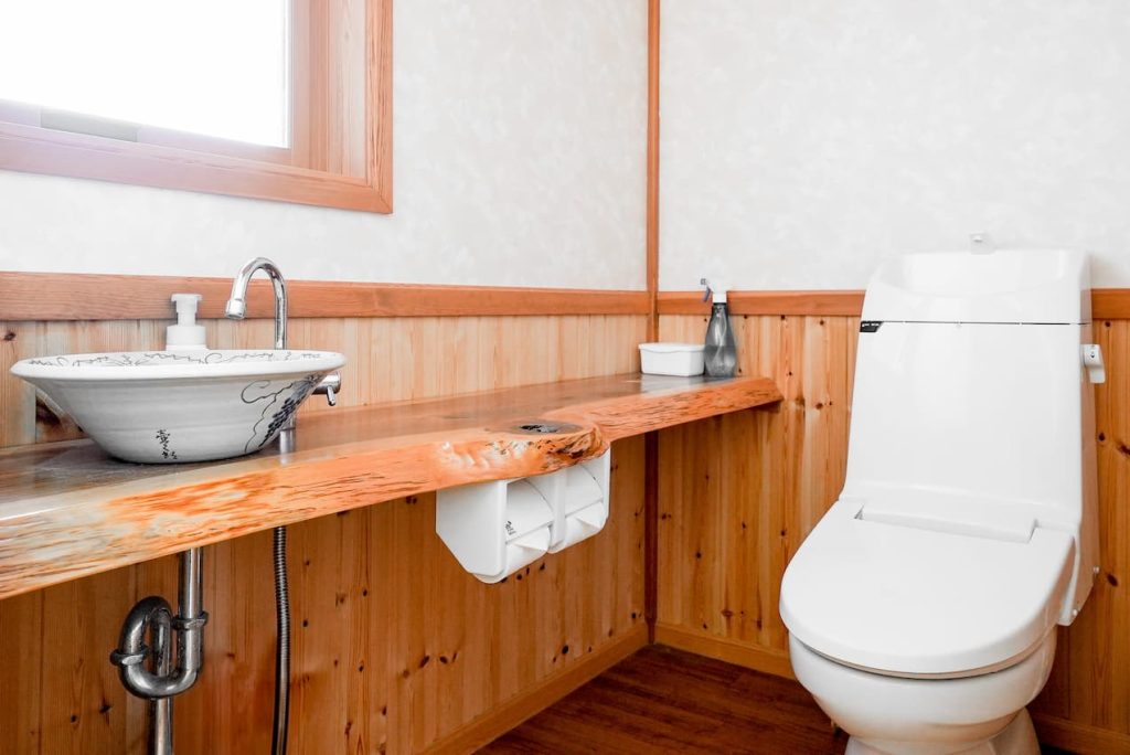 北軽井沢・嬬恋村のワーケーション宿泊施設Piggies TNGのトイレ